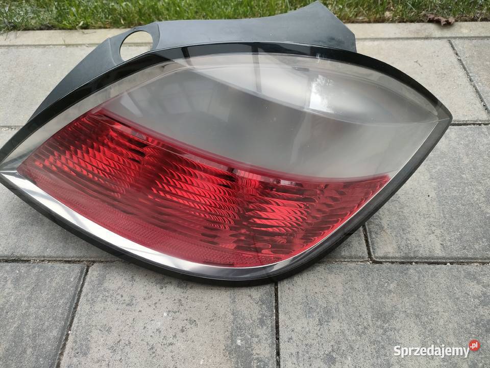 Opel Astra H lampa tył osobowe wielkopolskie Swarzędz