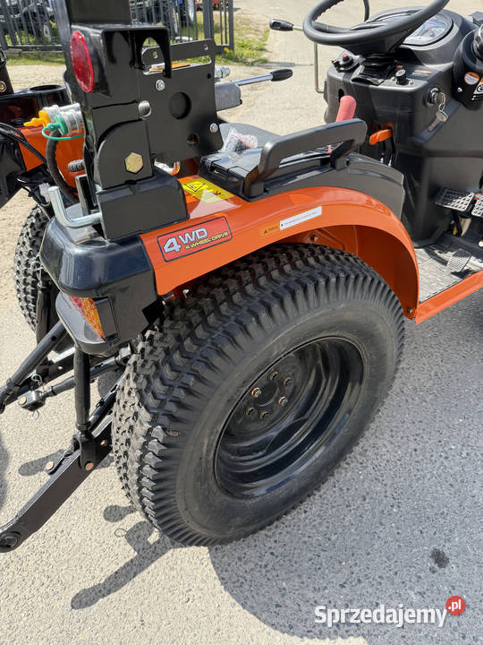 Traktorek Taro B2501 na oponach do trawy 25 Wisznia Mała sprzedam