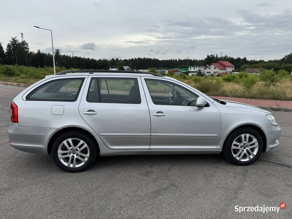 Skoda Octavia II FL 16 TDI 4x4 105 2010 Niski gniazdo AUX