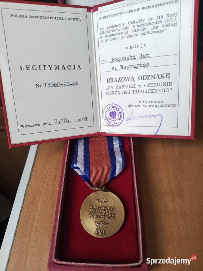 Brązowa odznaka zasługi w Obronie porządku