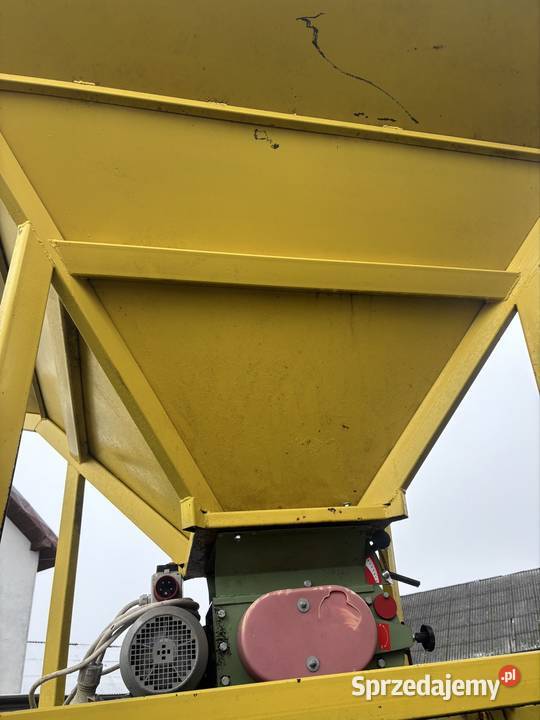 Śrutownik Gniotownik duży kosz zasypowy Sipma łódzkie Będków-Kolonia