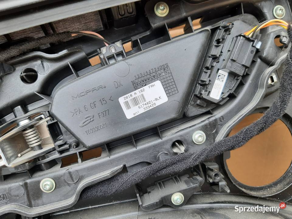 Alfa Romeo Stelvio tapicerka boczek prawy przód Wyposażenie wnętrza