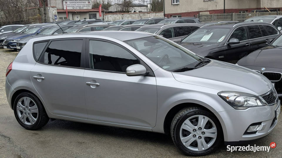 Kia Ceed 16D90OPŁACONYBezwypadkowy sprzedam