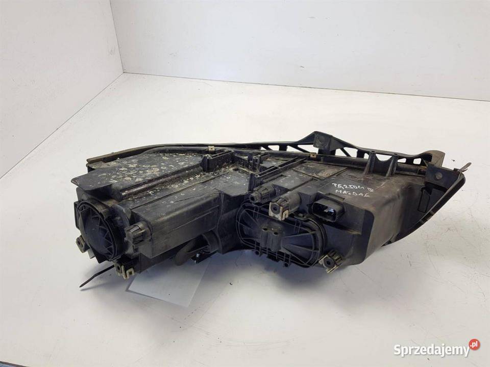 LAMPA PRAWA PRZÓD MAZDA 6 osobowe Lipno