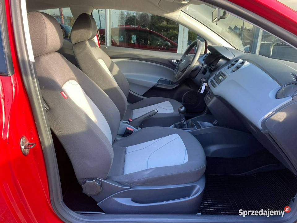 Seat Ibiza benzynka manual klimatyzacja garażowany