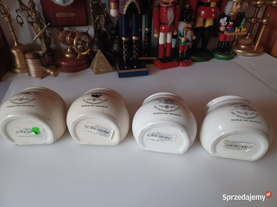 Cztery ceramiczne kuchenne pojemniki Pojemniki na żywność sprzedam