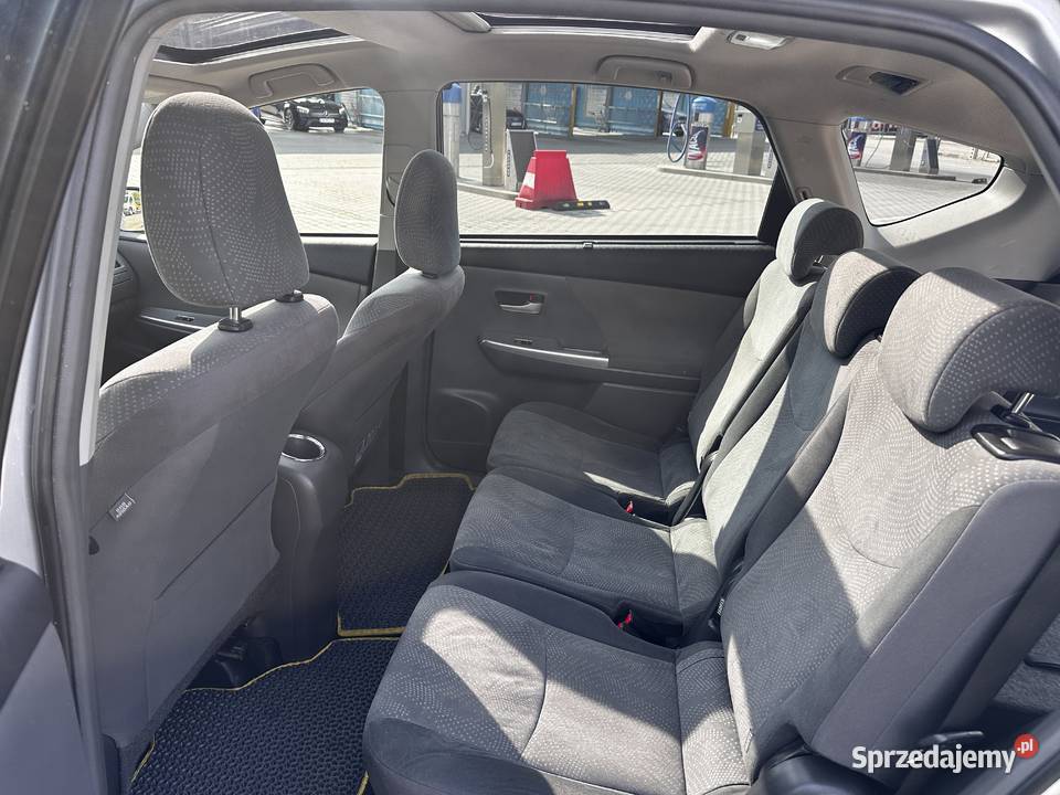 Toyota Prius Plus 18 Hybrid 2013 218 000