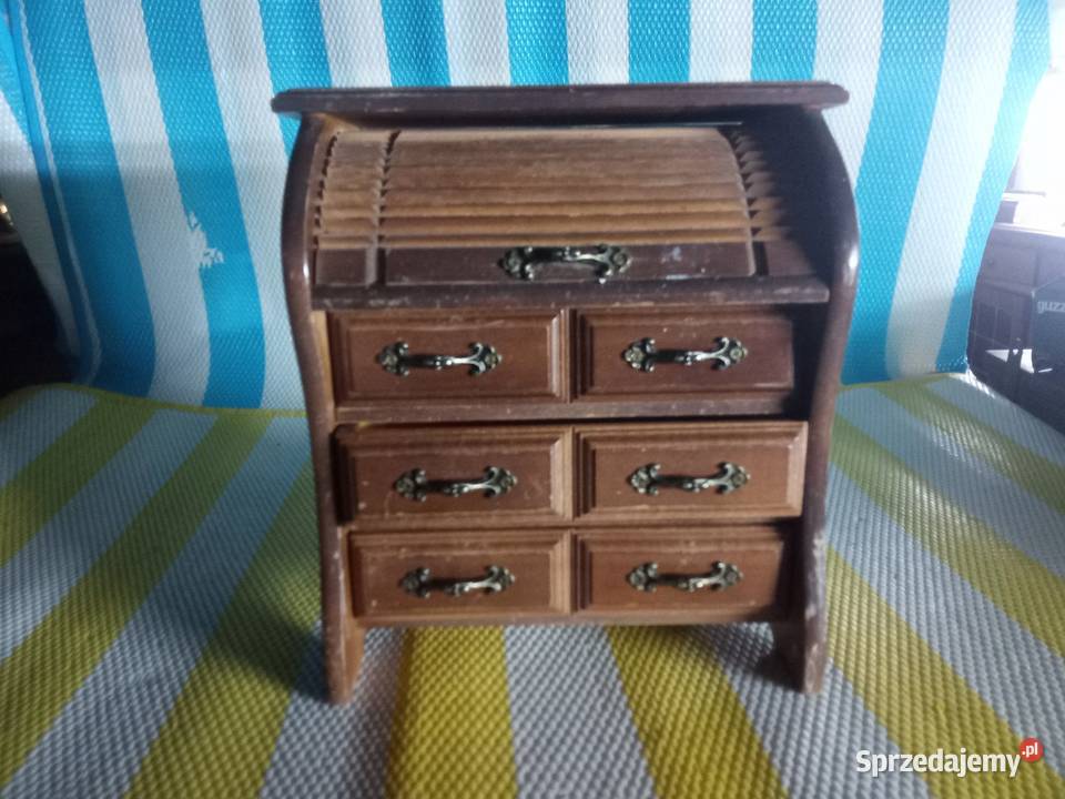 Szafkę sprzedam Borówno sprzedam