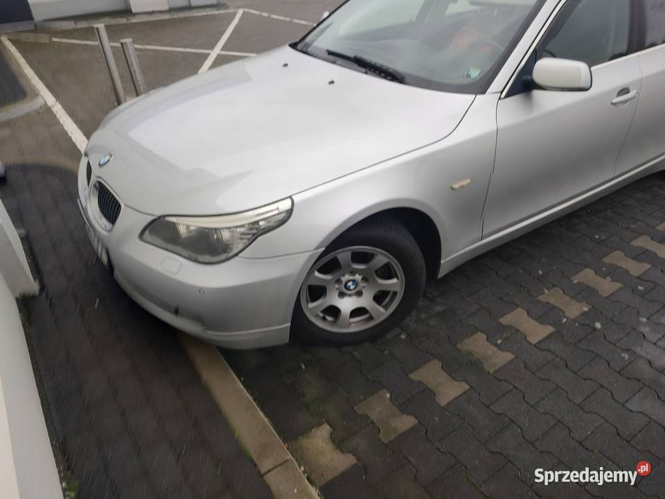 BMW e60 srebny 525i 30 manual 6 bieg Rok produkcji 2007