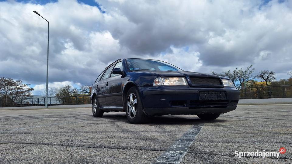 Skoda Octavia I Combi 18 T 2000 benzynagaz Klima 294500km Radom sprzedam