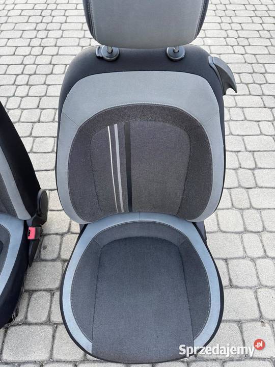Fotele Fiat Grande i Punto 3D sprzedam