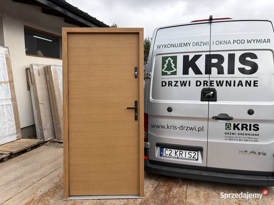 Drzwi dostęne ręki z antabą dwukolor antracyt Drzwi zewnętrzne Budowa zachodniopomorskie Gąski