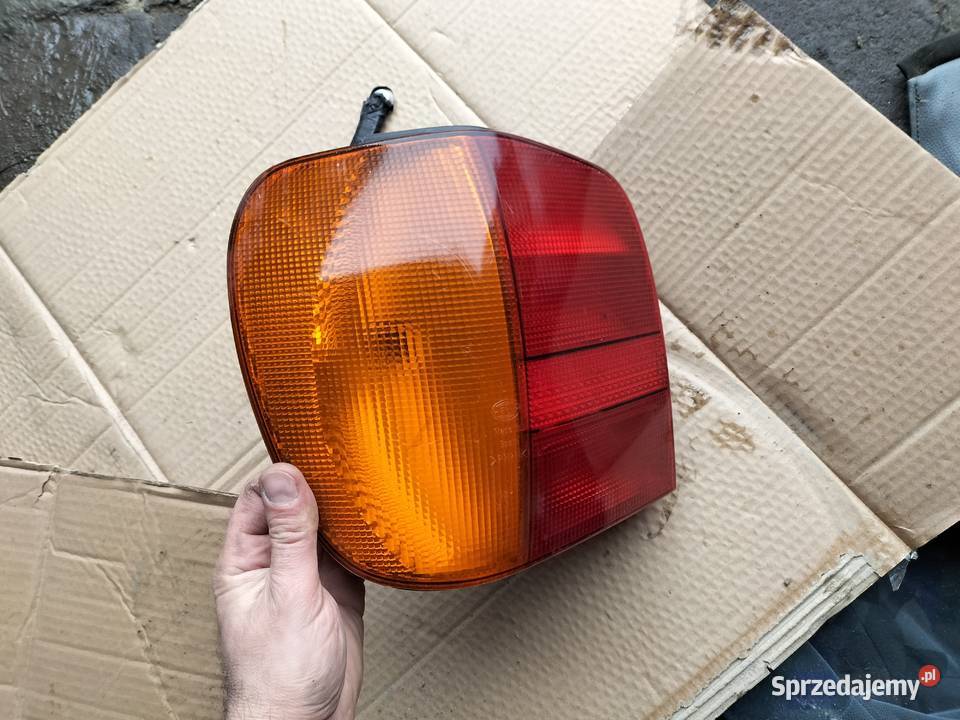 LAMPA TYŁ TYLNA LEWA VW POLO III 6N 6N2 6NF lubelskie Kamień-Kolonia
