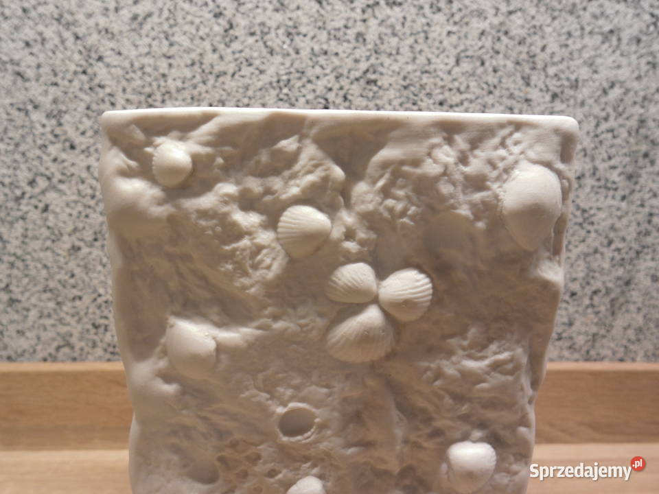 Porcelanowy wazon biskwitowy muszle Raszków sprzedam