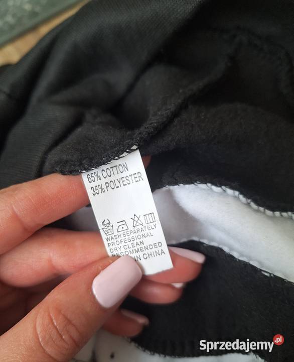 Krótka sportowa bluza czarna bawełna 36 z małopolskie Kraków sprzedam