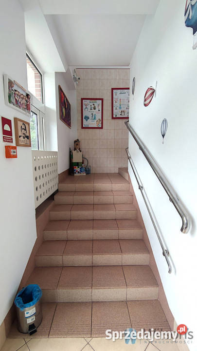 wynajmu lokalu Warszawa 590m2 Ilość pomieszczeń 20