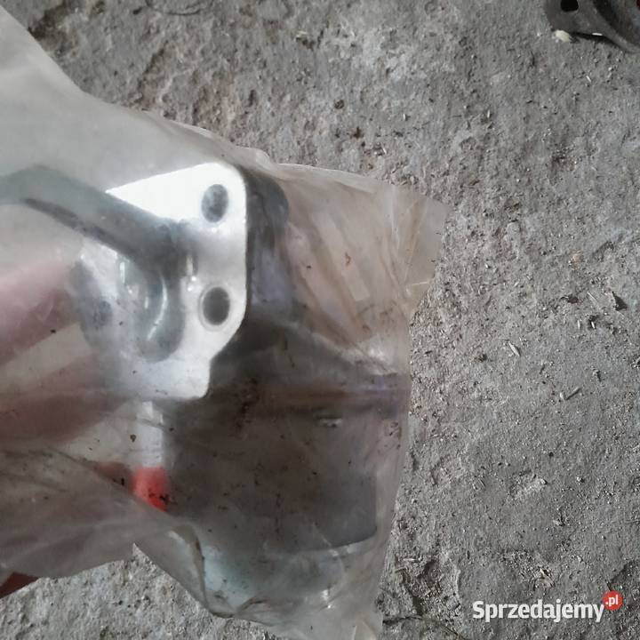 Pompka paliwa mf 3080 i inne Lubochnia