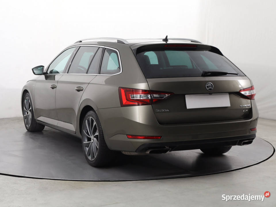 Skoda Superb 20 TSI 206KM Katowice