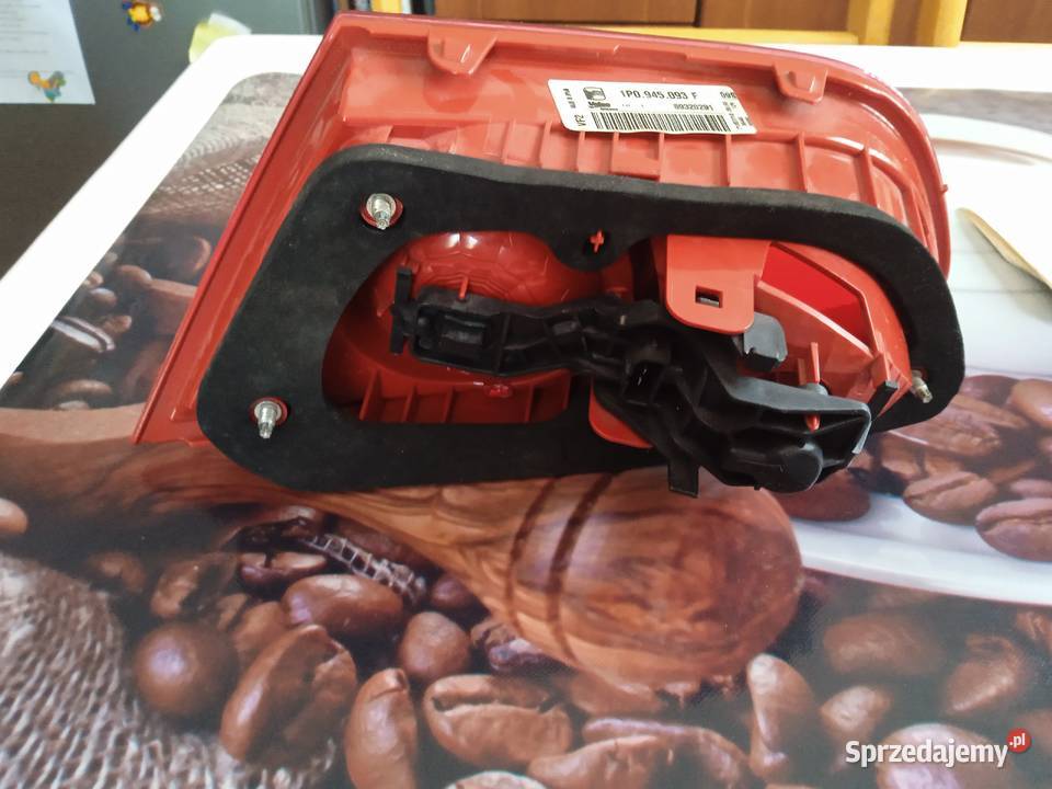 Lampa tył prawy klapa seat Leon z 2009 roku osobowe