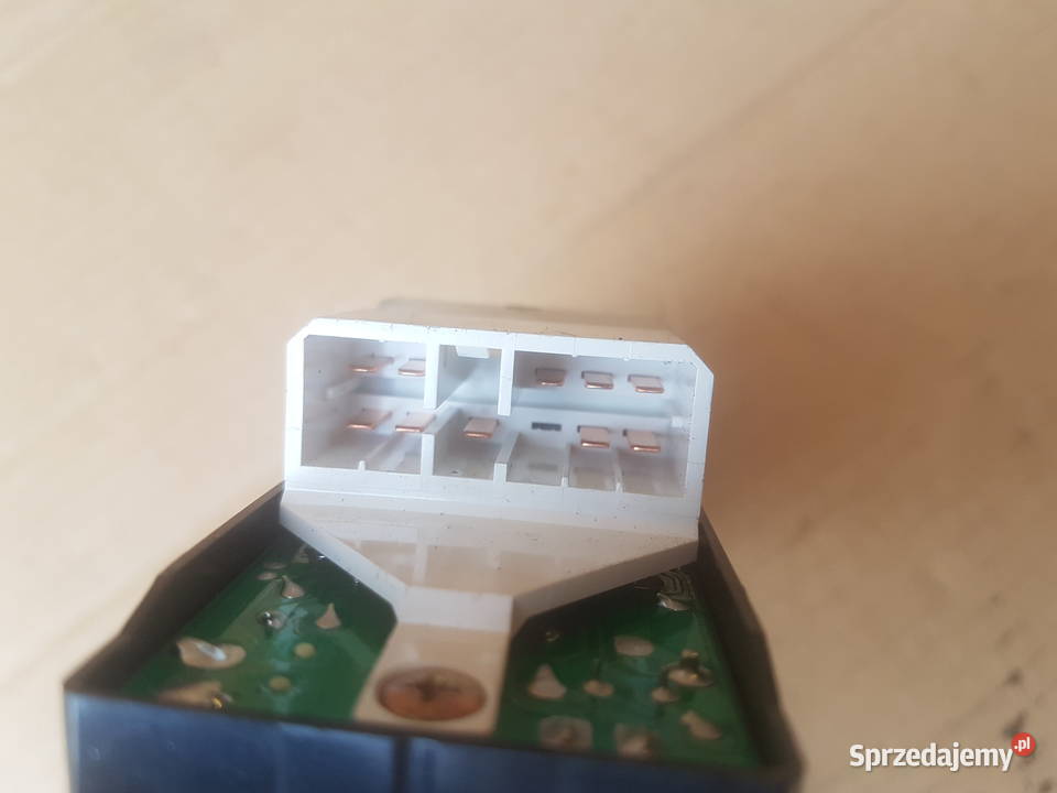 Suzuki Liana panel sterownia szybami przełącznik Legnica