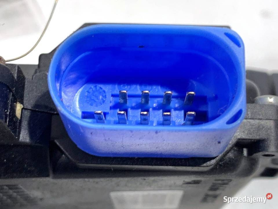 ZAMEK DRZWI LEWY PRZÓD VW GOLF V Hatchback