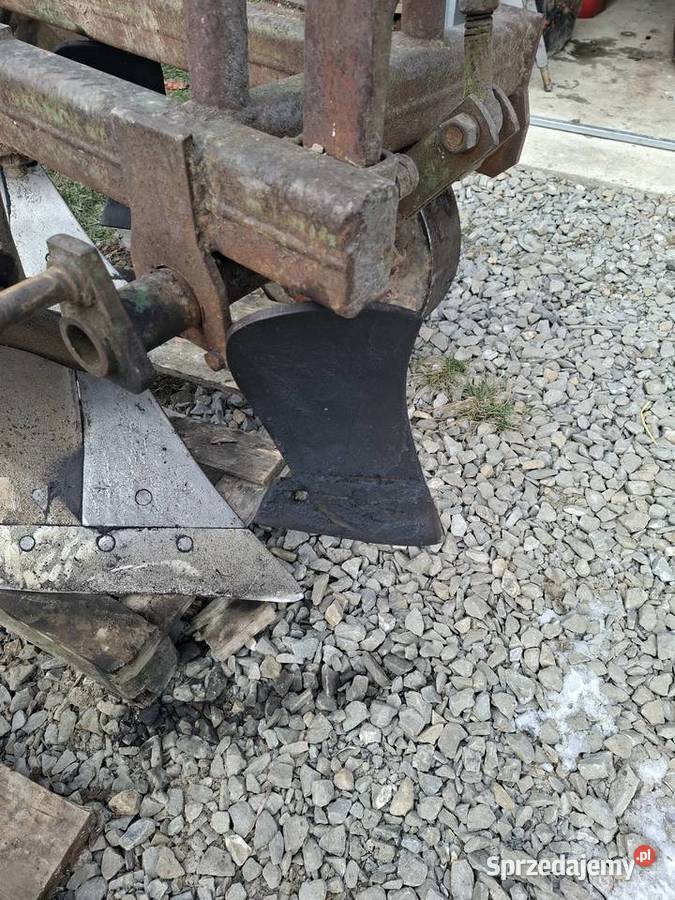 Sprzedam pług grudziądz 2 skibowy duży Trzcinica