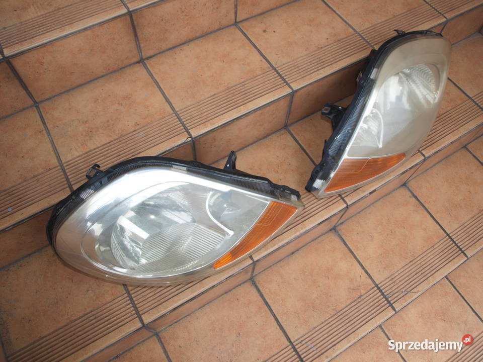 Opel Vivaro lampy przód 2007 2014r europa Kalisz