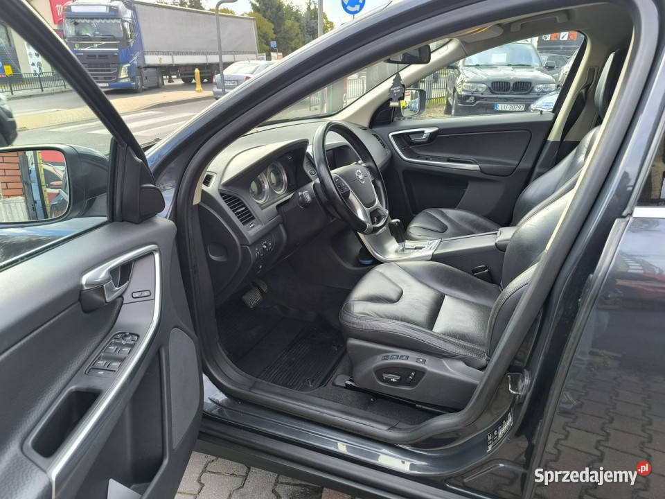 Volvo XC 60 24d 215 AWD 4x4 Summum Skóra I Łuków