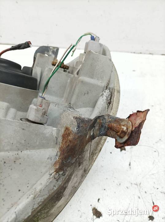 LAMPA PRZÓD PRAWA EU KOMBI E12 Toyota Corolla IX świętokrzyskie sprzedam