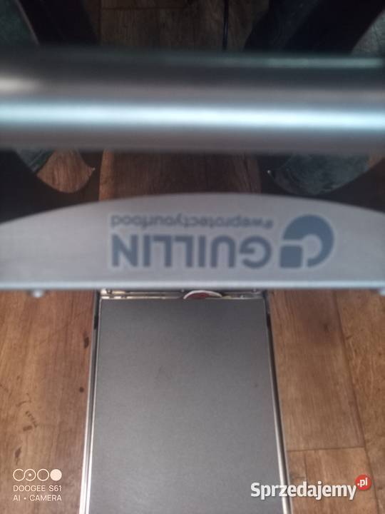 Zgrzewarka do pojemników z matrycą sprzedam