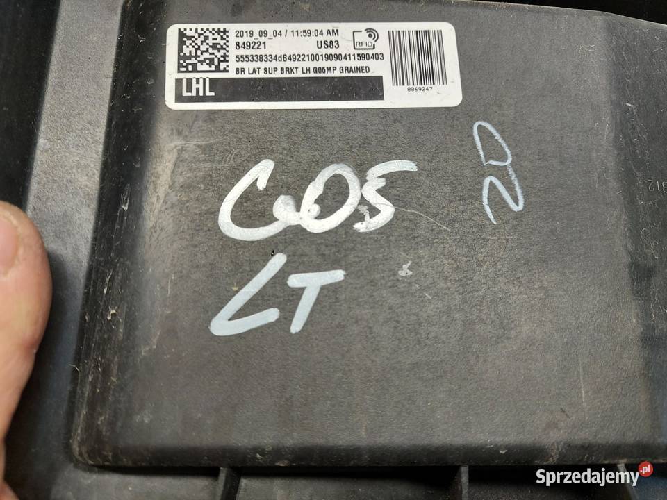 BMW G05 X5 30d 2019r ŚLIZG MOCOWANIE ZDERZAKA Części montażowe