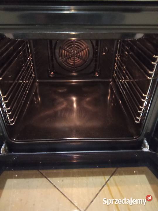 Kuchnia elektryczna Amica do zabudowy z płytą Iława