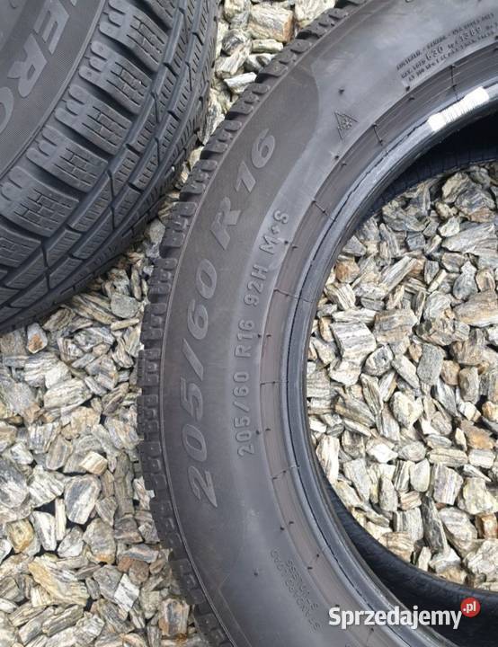 Opony zimowe Pirelli Sottozero Winter 210 205 60 Białystok