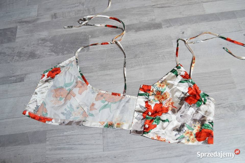 PrettyLittleThing Top w kwiaty XS bluzka kujawsko-pomorskie