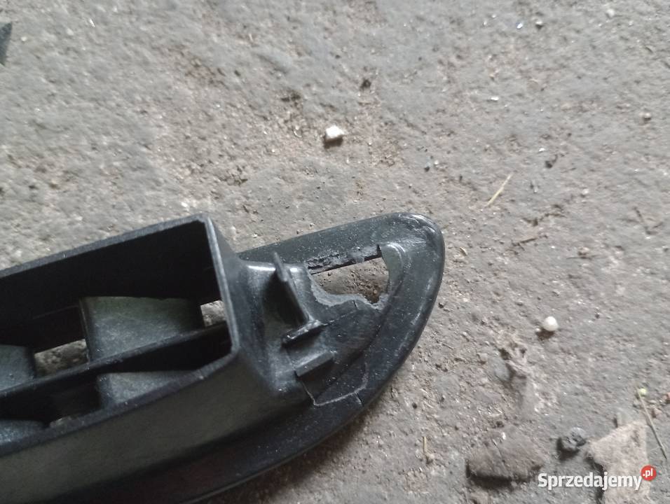 VW Golf V Kratka wentylacyjna szyby czołowej Rok produkcji 2008 Kanały powietrza Kanały powietrza Chrzanów