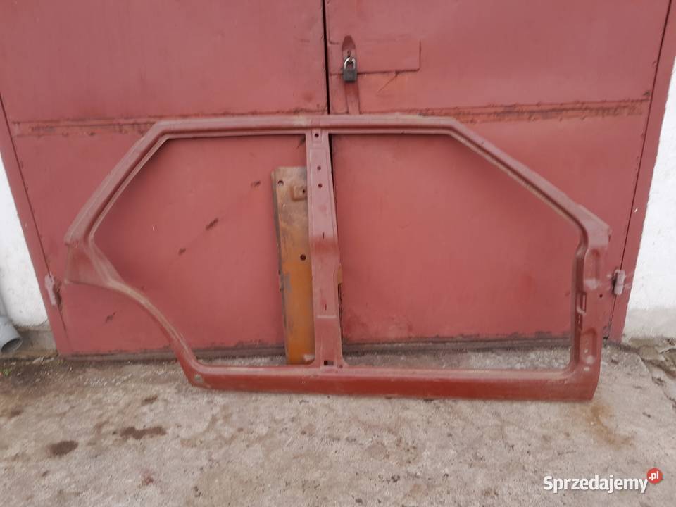 Zastava 1100 blotnik prawy przedni bok prawy Nisko