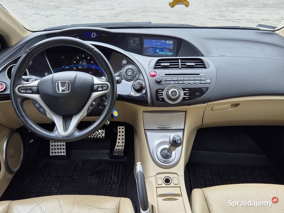 Honda Civic UFO VIII 18 automat 06 r skóra xenon