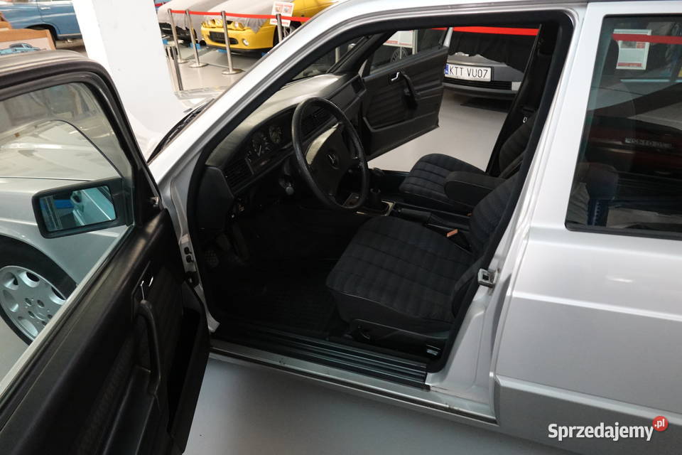 Mercedes 190E 20 benzyna stan bez korozji elektryczne szyby Zgierz