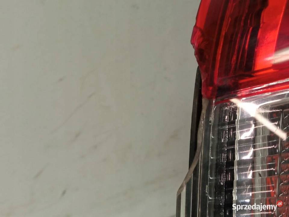 LAMPA TYŁ PRAWA EUROPA Nissan Qashqai II 2013 osobowe Lampy tylne sprzedam