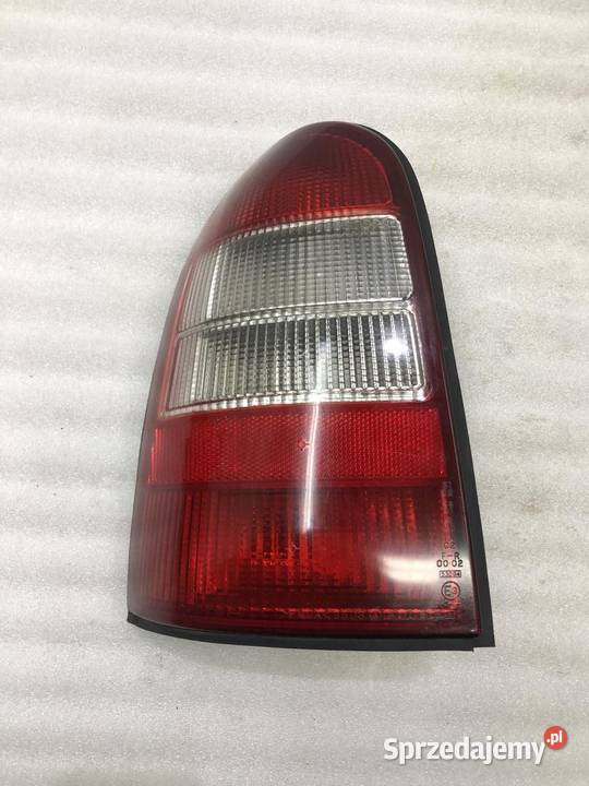 LAMPA LEWY TYŁ OPEL VECTRA B KOMBI 90585001 wielkopolskie