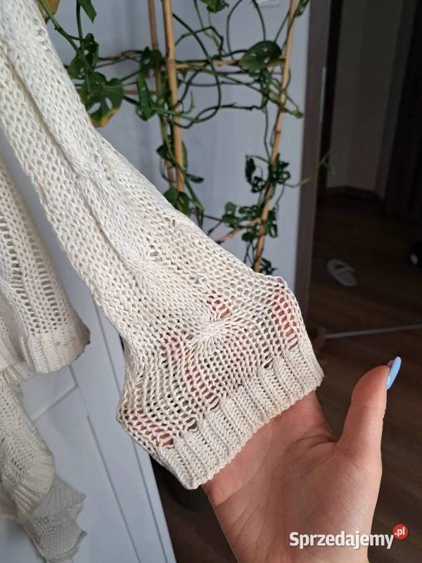 Ażurowy kardigan Diverse S romantyczny styl i Trąbki Wielkie