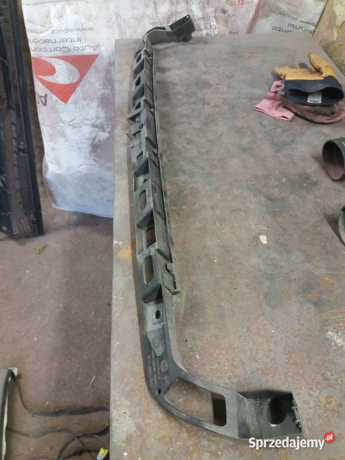 Mocowanie ślizg VW Passat B6 sedan 3C5807863 Wola