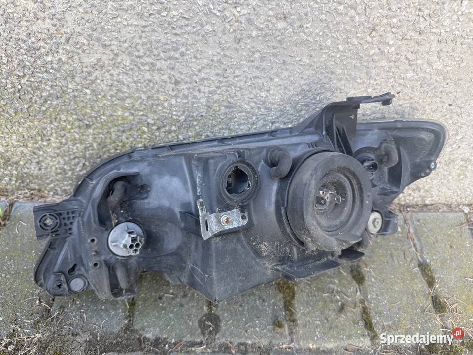 Lampa przód prawa Mazda 323F BJ Ostrów Wielkopolski sprzedam
