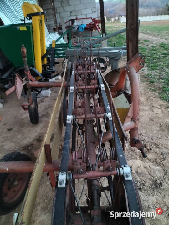 Przetrząsaczo Zgrabiarka Z234 podkarpackie Wielopole Skrzyńskie