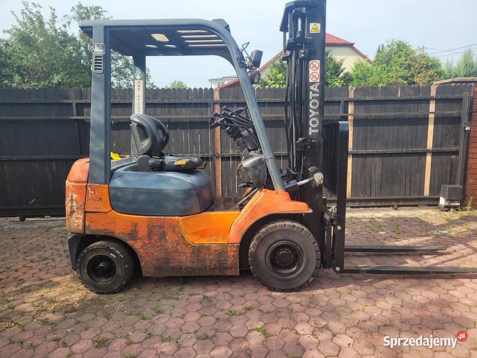 Toyota 027FD15 Diesel 15 t w pełni sprawny Stalowa Wola sprzedam