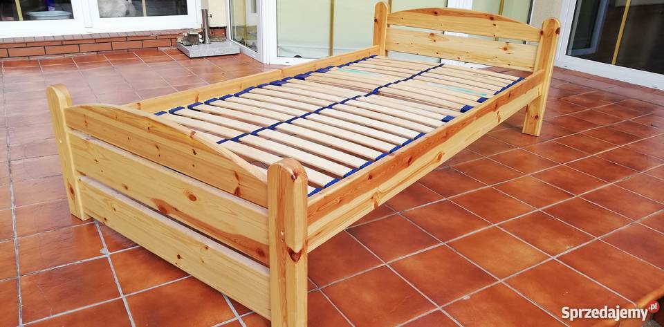 Łóżko drewniane sosnowe rama łóżka materac Sulbiny
