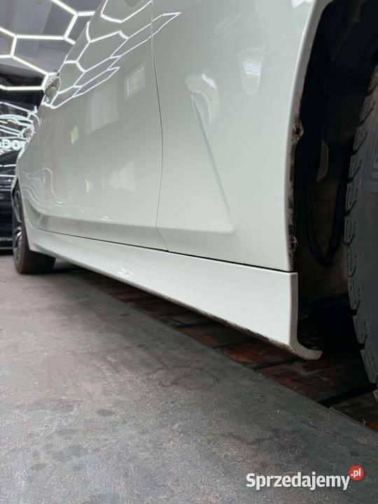 Progi bmw g20 g21 330i białe a300 nakładki 2021 Wolbrom