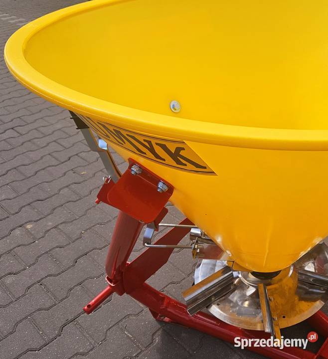 rozsiewacz LEJEK 1Talerzowy 200500L TYTAN Skalbmierz