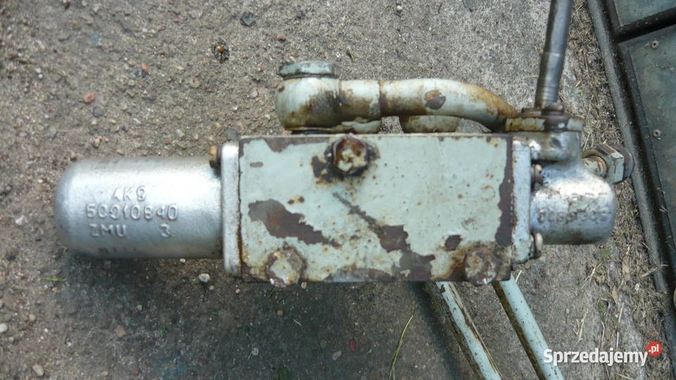 Rozdzielacz hydrauliczny Ursus na błotnik Sokółka