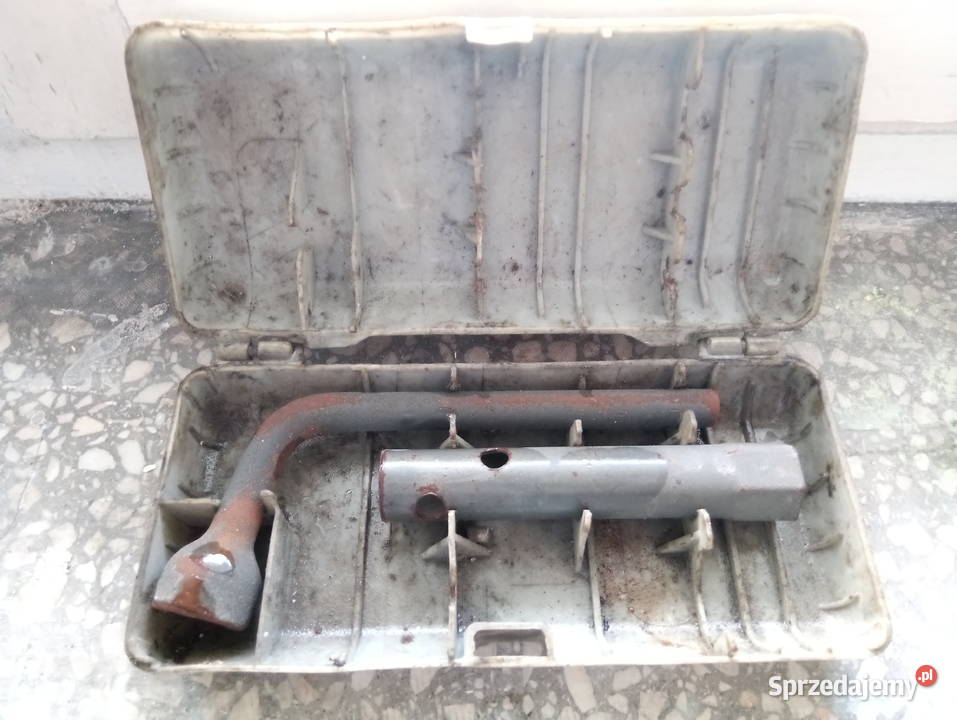 Oryginalna skrzynka narzędziowa Fiat 126p Maluch Mysłowice